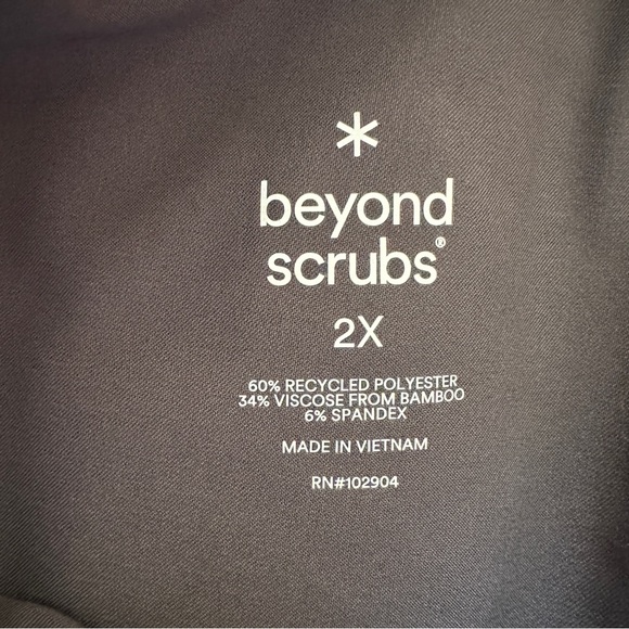 NWT Beyond Scrubs Grace 9-Pocket Tapered Leg Cargo Pant - Picture 8 of 8